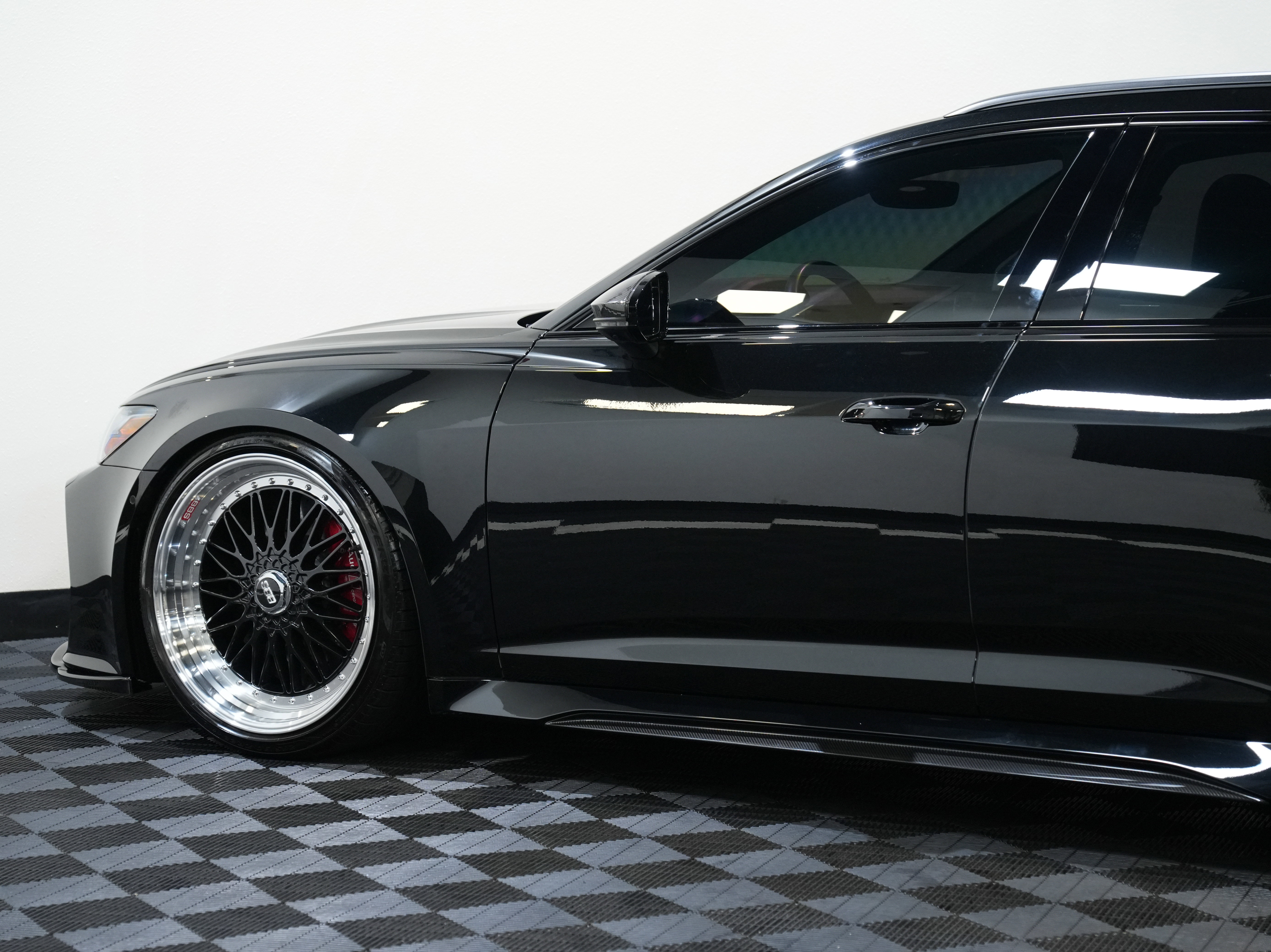 Used 2021 Audi RS 6 w/ Carbon Optic Package image 19