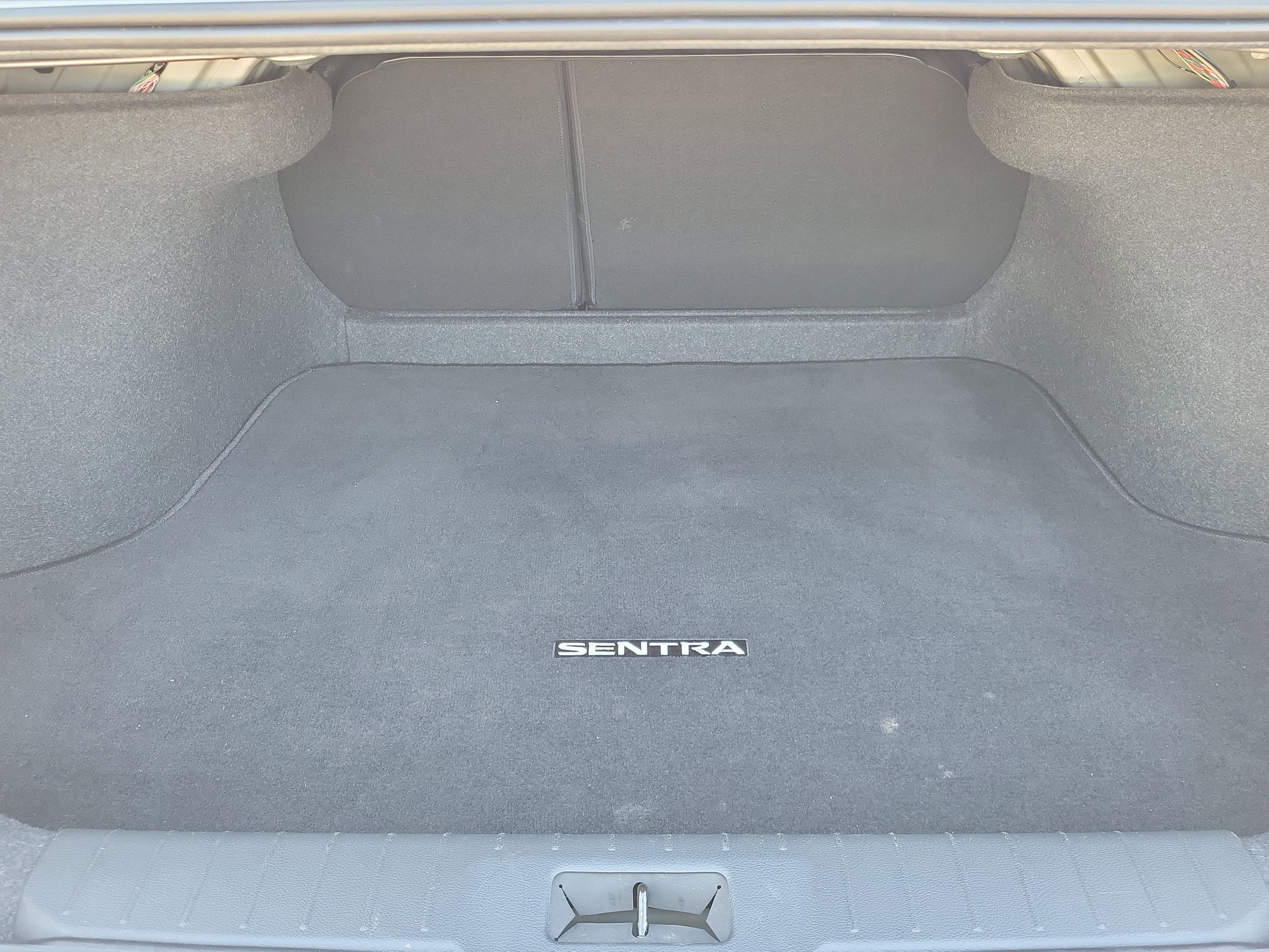 Certified 2023 Nissan Sentra SV image 33