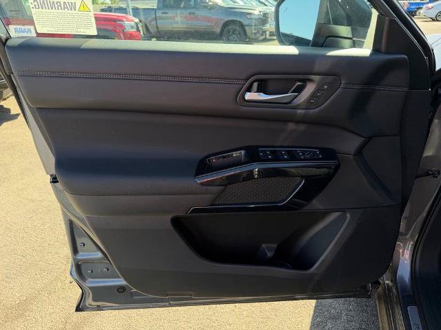 New 2026 Nissan Pathfinder Platinum w/ Cargo Package FWD image 19