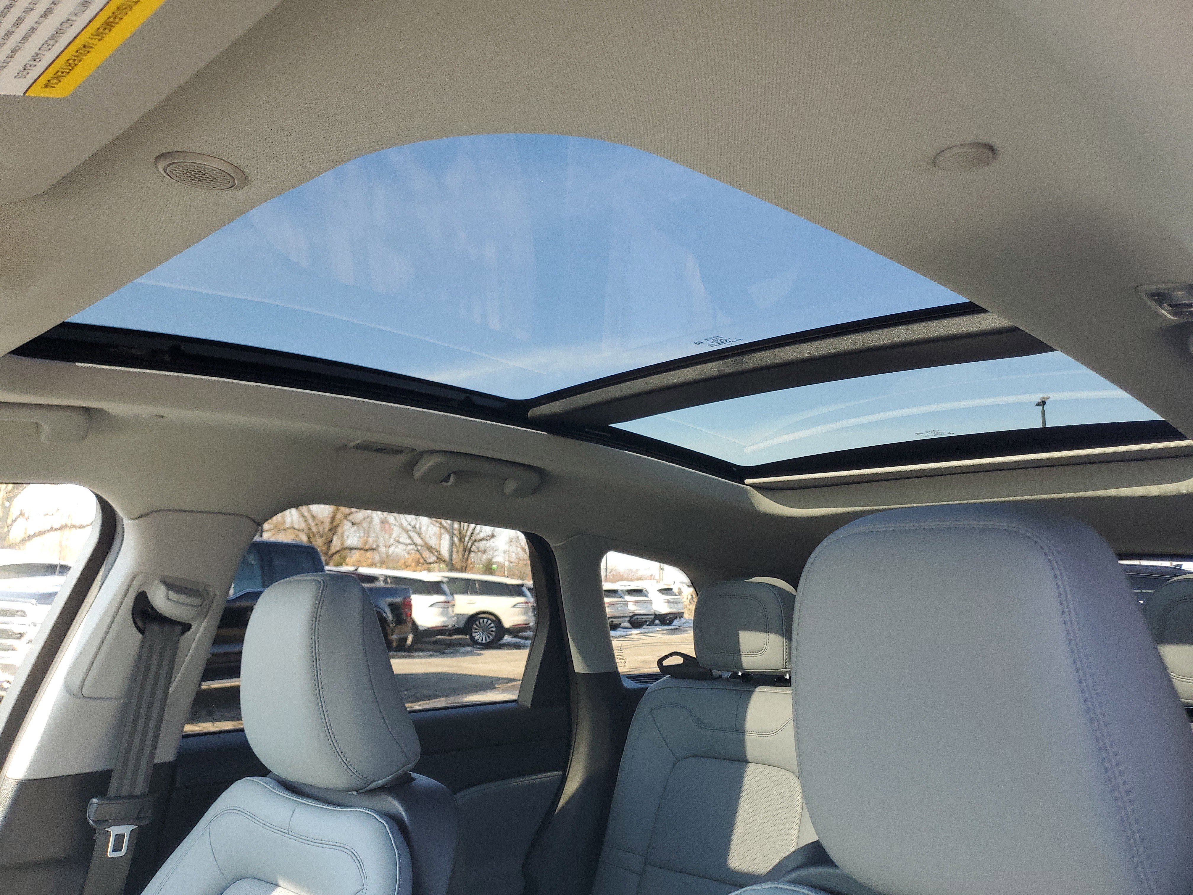 Certified 2022 Lincoln Corsair AWD w/ Premium Package image 11