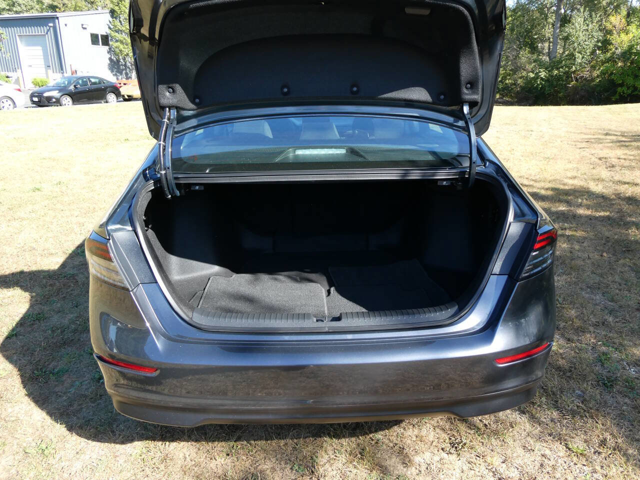 Used 2025 Honda Accord SE image 30