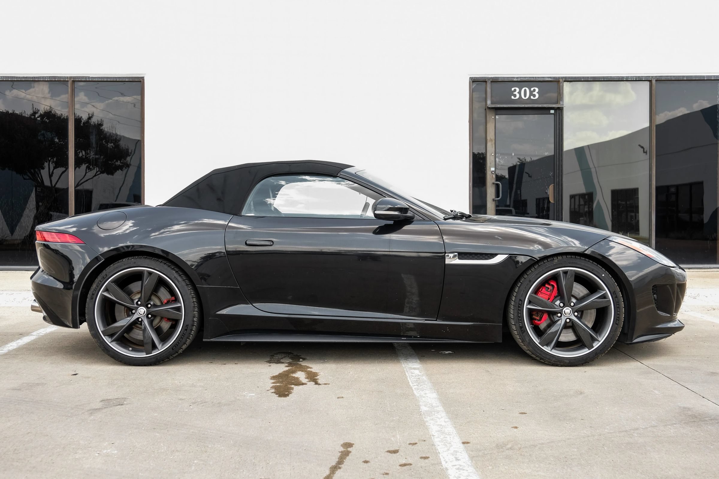 Used 2014 Jaguar F-TYPE S RWD image 8