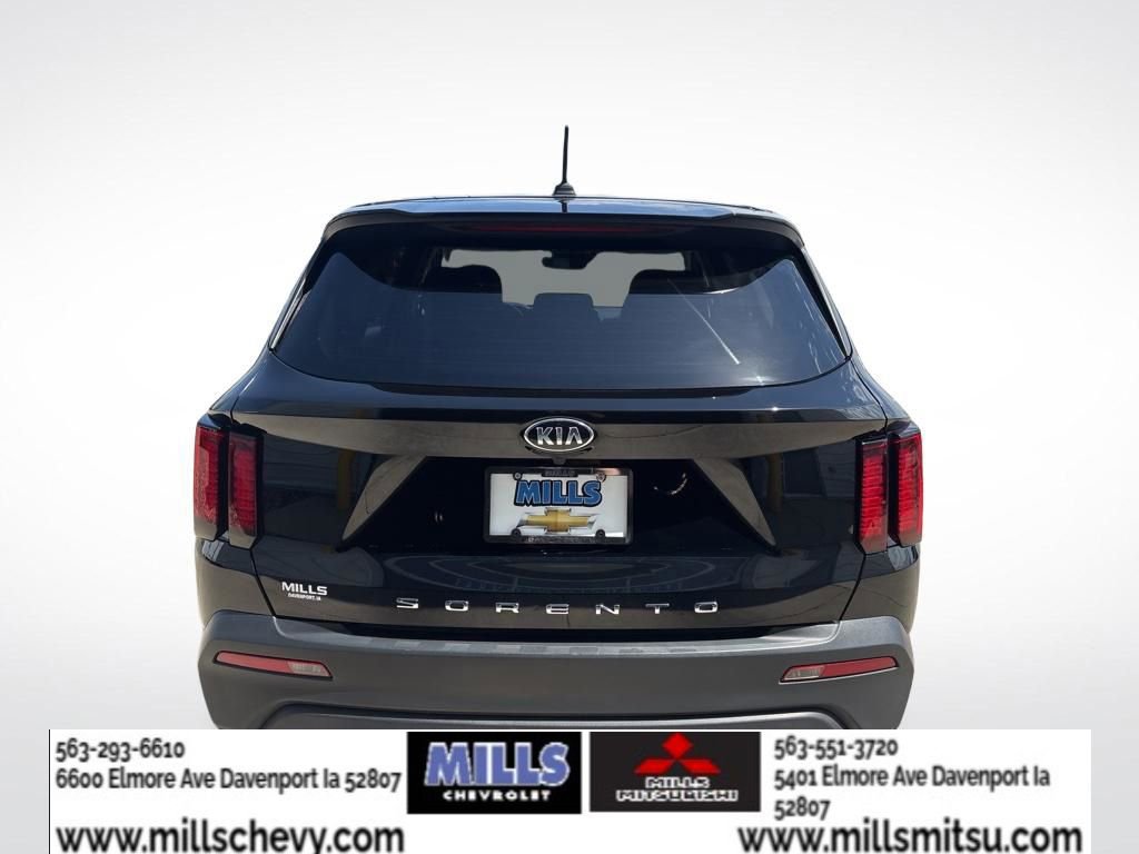 Used 2021 Kia Sorento LX image 6