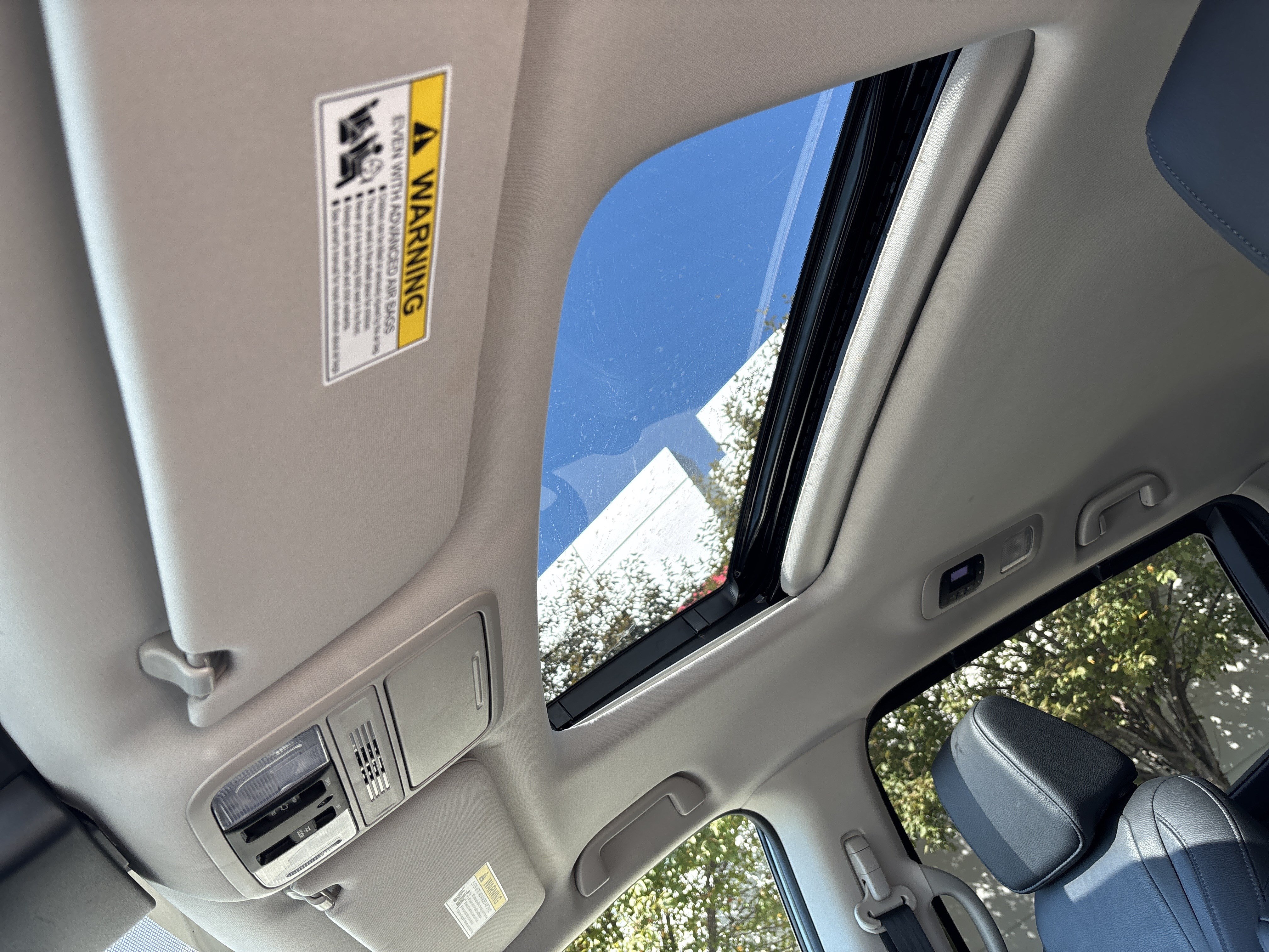 Used 2025 Honda Odyssey EX-L image 34