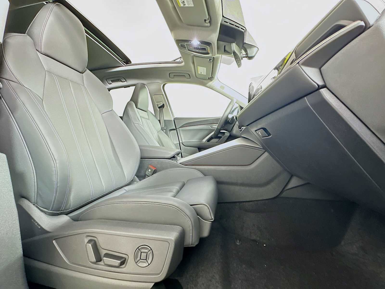 New 2025 Audi Q5 Prestige image 27