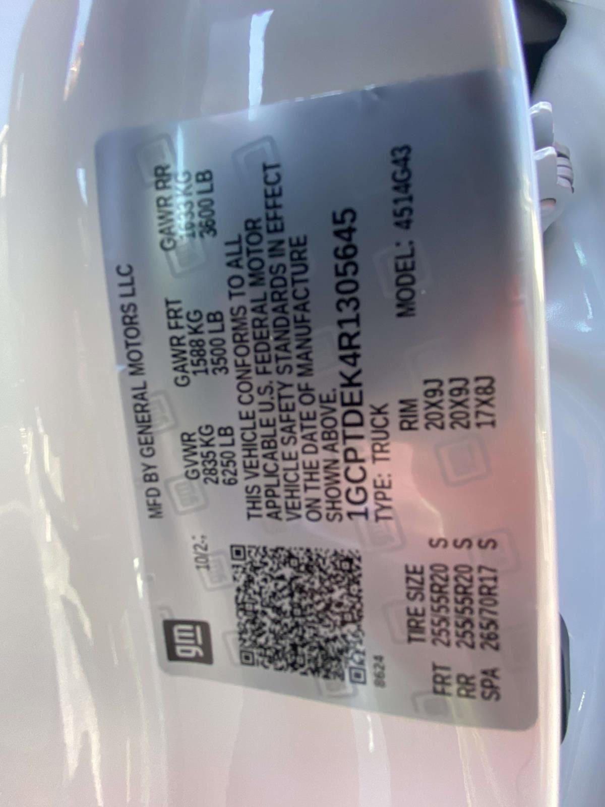 Used 2024 Chevrolet Colorado Z71 w/ Z71 Convenience Package 2 image 13