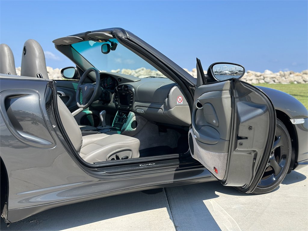 Used 2004 Porsche 911 Turbo image 15