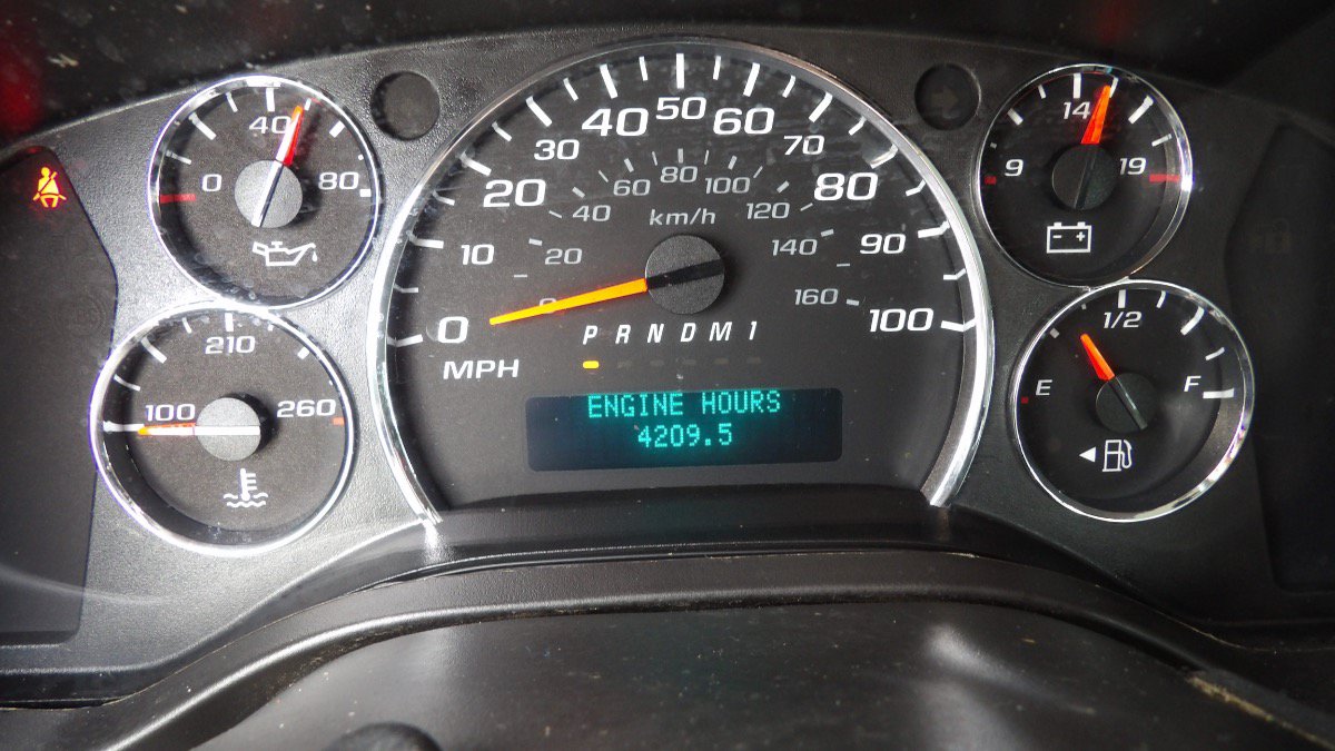 Used 2017 Chevrolet Express 2500 RWD image 39