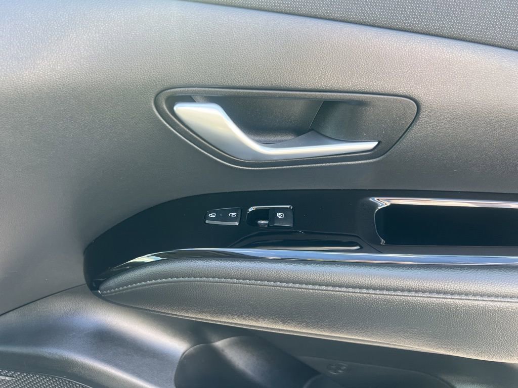 Used 2023 Hyundai Tucson Limited AWD/4WD image 39