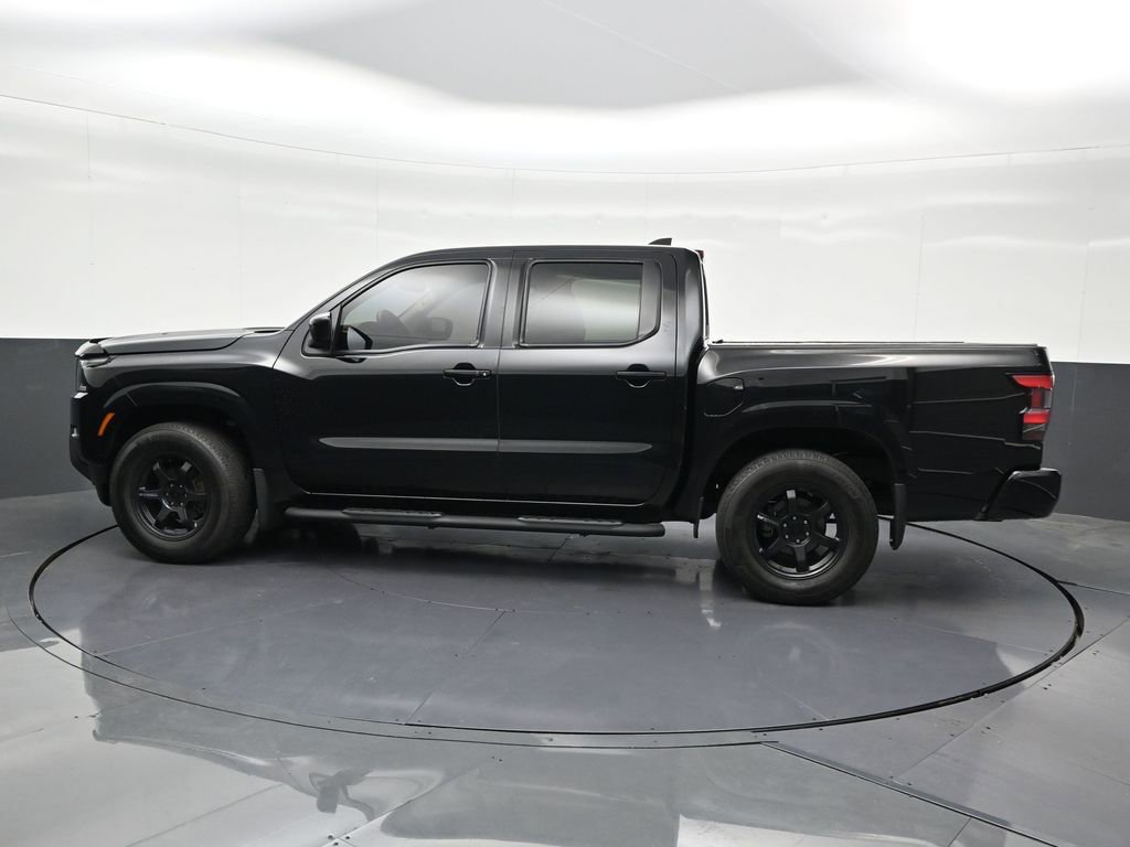 Used 2022 Nissan Frontier SV w/ SV Premium Package image 2