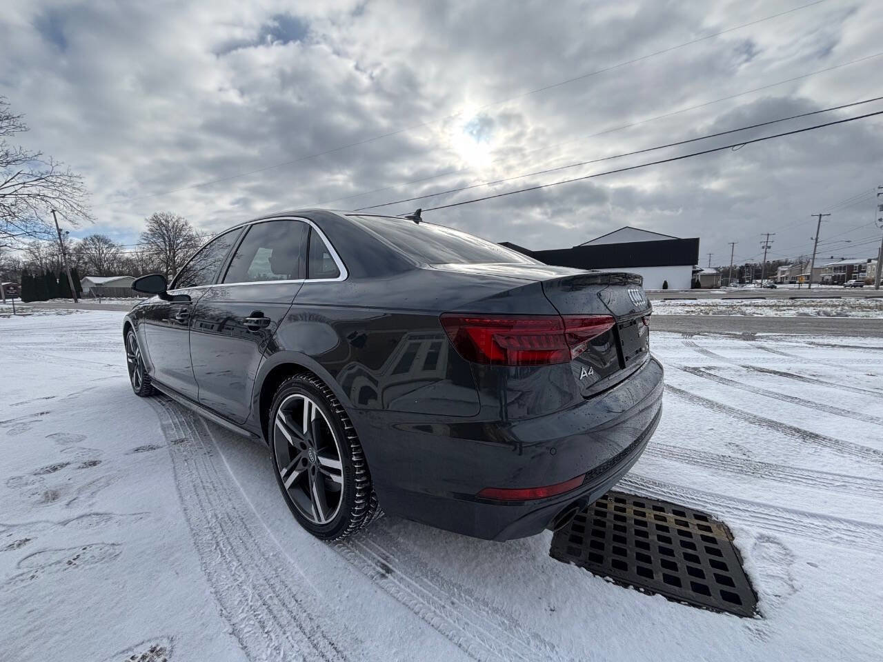Used 2018 Audi A4 2.0T Premium Plus w/ Premium Plus Package image 4