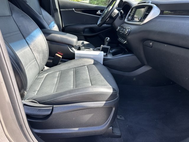 Used 2017 Kia Sorento FWD w/ LX Convenience Package image 16