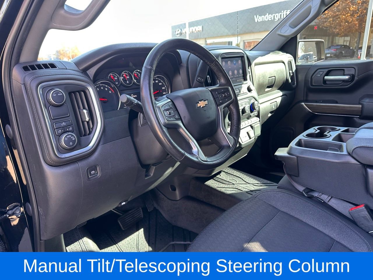 Used 2021 Chevrolet Silverado 1500 LT image 23