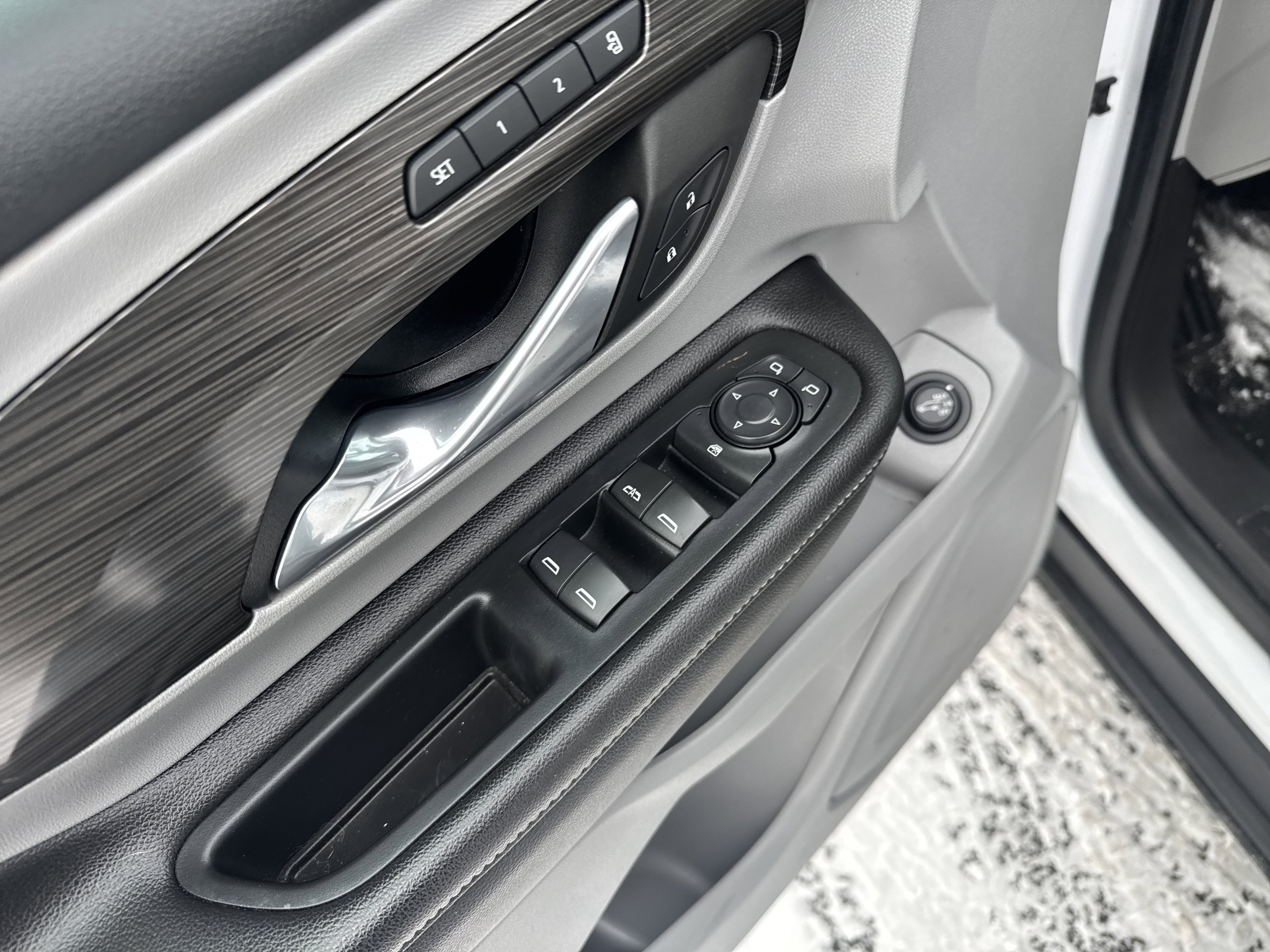 Used 2023 GMC Terrain SLT w/ LPO, Floor Liner Package image 16