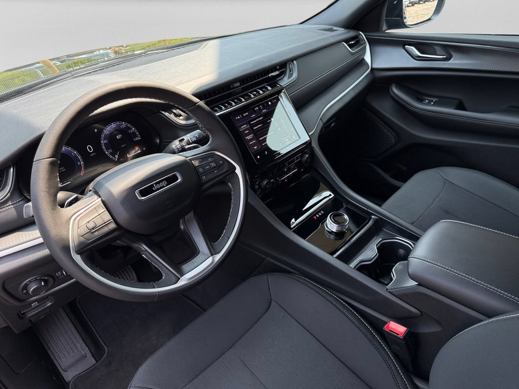 New 2026 Jeep Grand Cherokee Laredo X AWD/4WD image 12