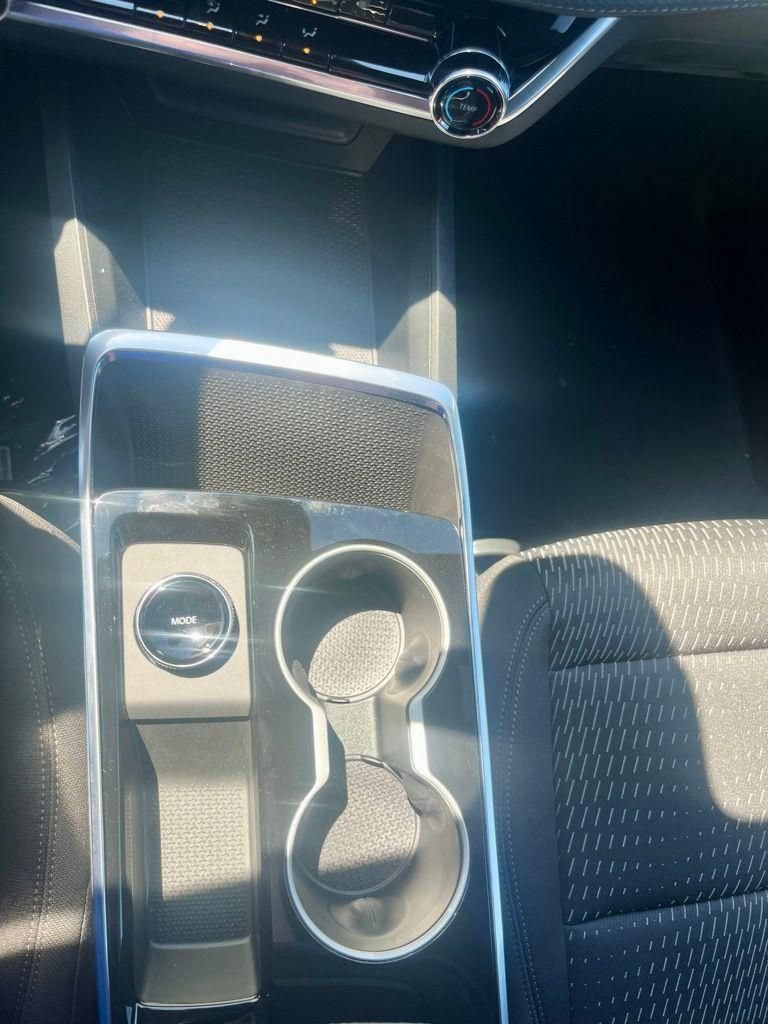 New 2026 Chevrolet Equinox LT w/ Safety and Technology Package AWD/4WD image 14