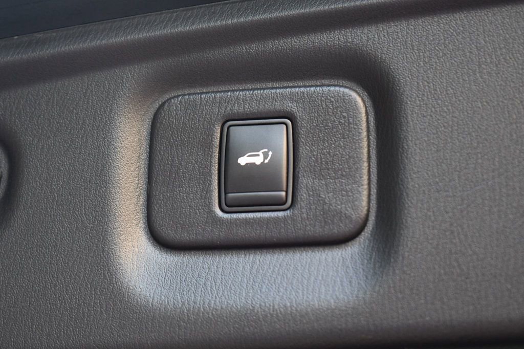 Used 2018 INFINITI QX60 Luxe w/ Premium Plus Package image 11