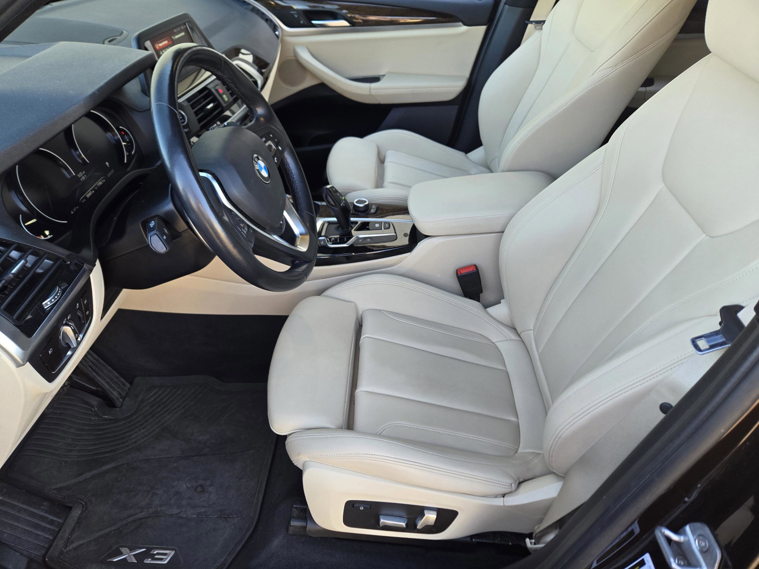 Used 2019 BMW X3 xDrive30i w/ Driving Assistance Package image 11