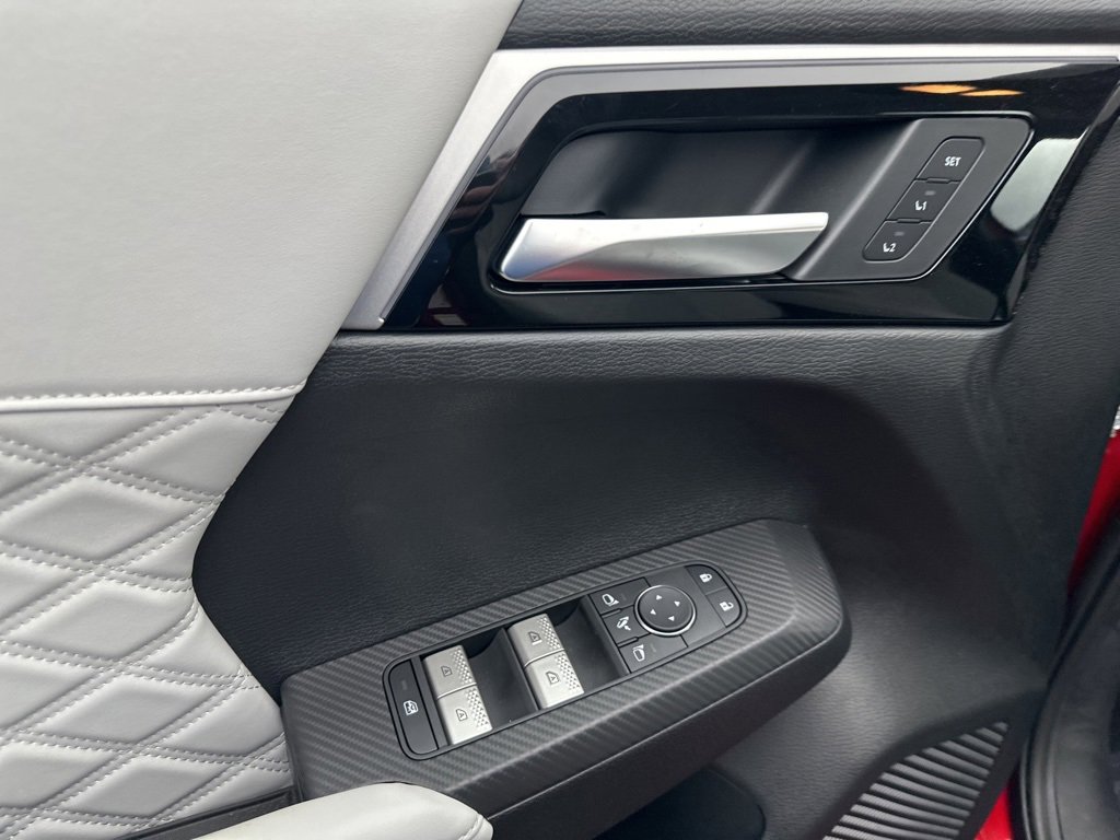 New 2025 Mitsubishi Outlander SEL image 12