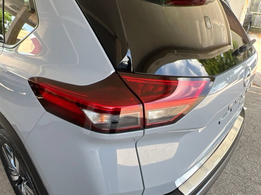 Certified 2023 Nissan Rogue SL AWD/4WD image 36