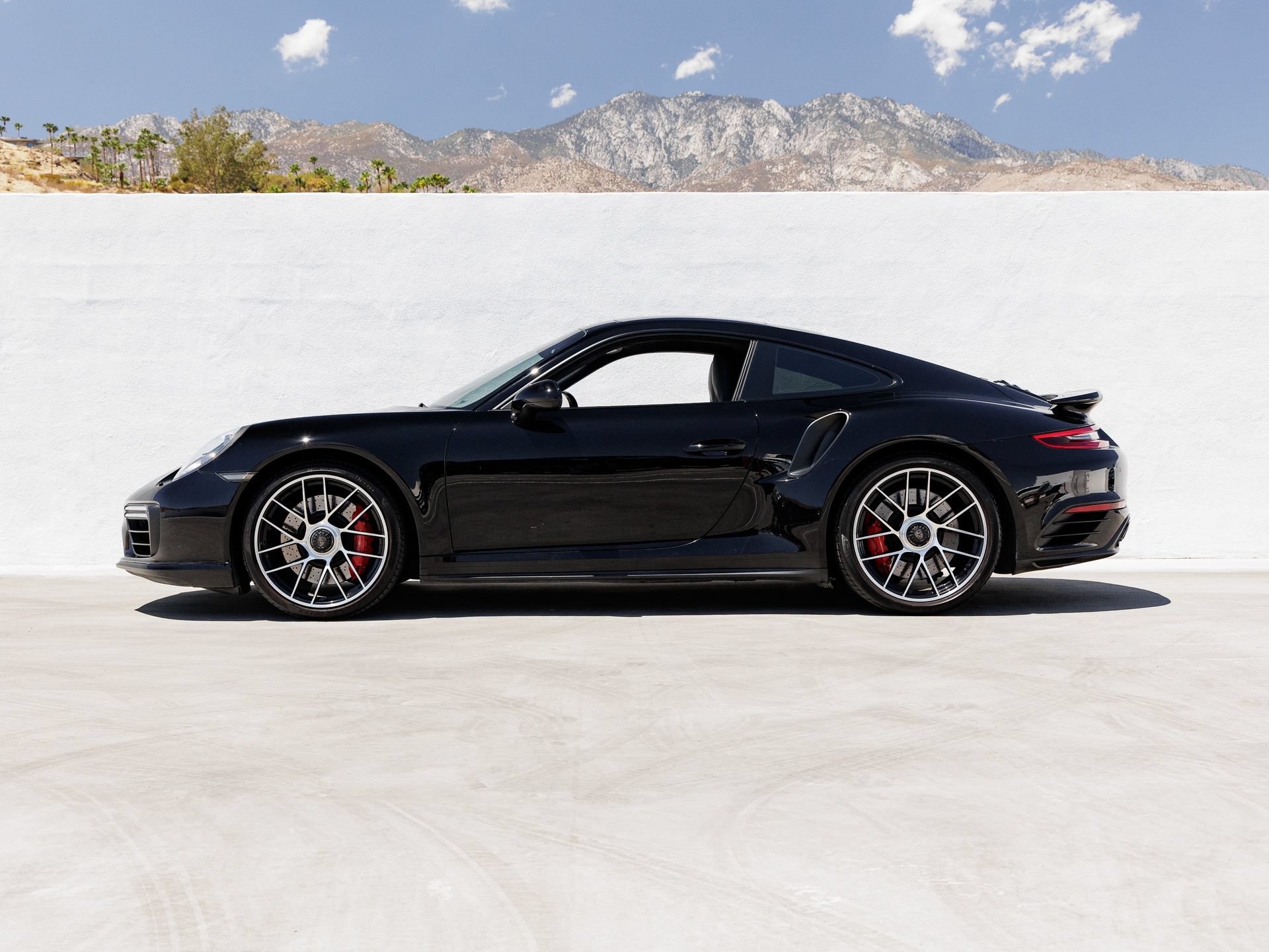Certified 2018 Porsche 911 Turbo AWD/4WD image 2