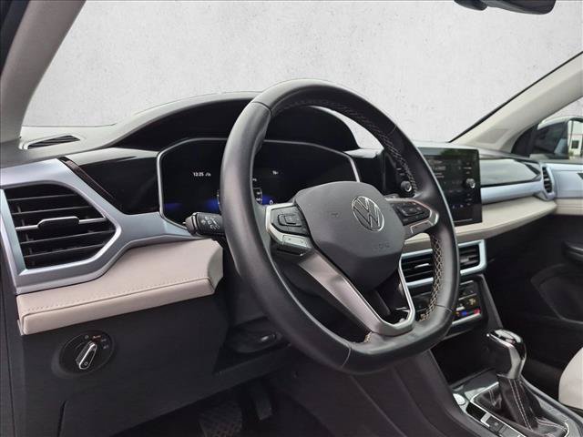 Used 2025 Volkswagen Taos SE AWD/4WD image 10
