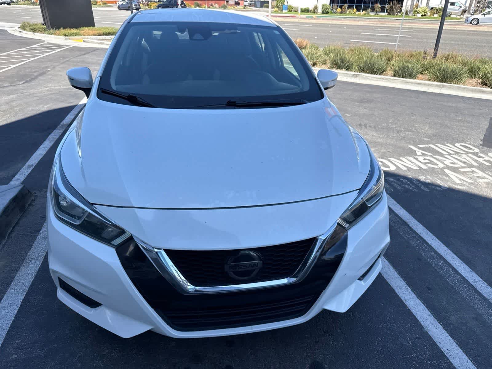 Used 2020 Nissan Versa SV FWD image 5