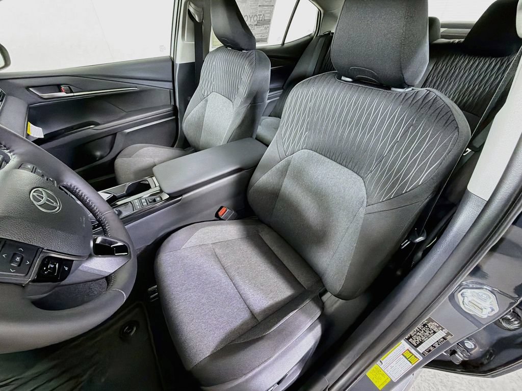 New 2026 Toyota Camry LE AWD/4WD image 11