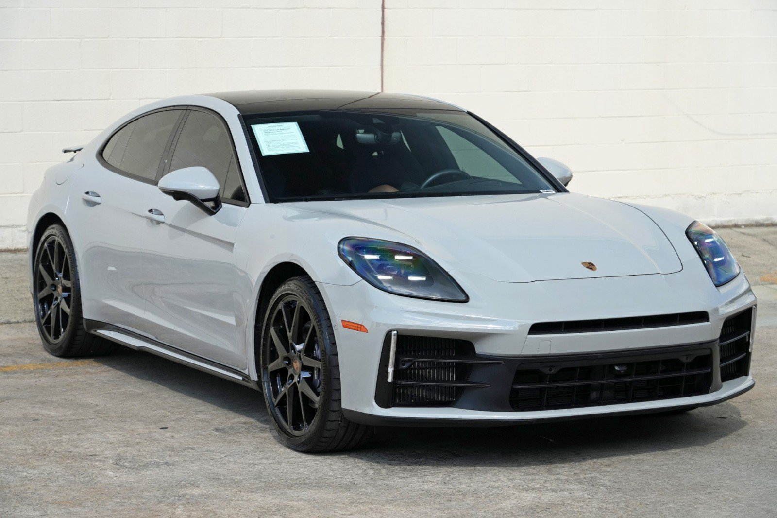 Used 2025 Porsche Panamera image 61