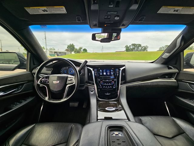 Used 2016 Cadillac Escalade Platinum RWD image 12