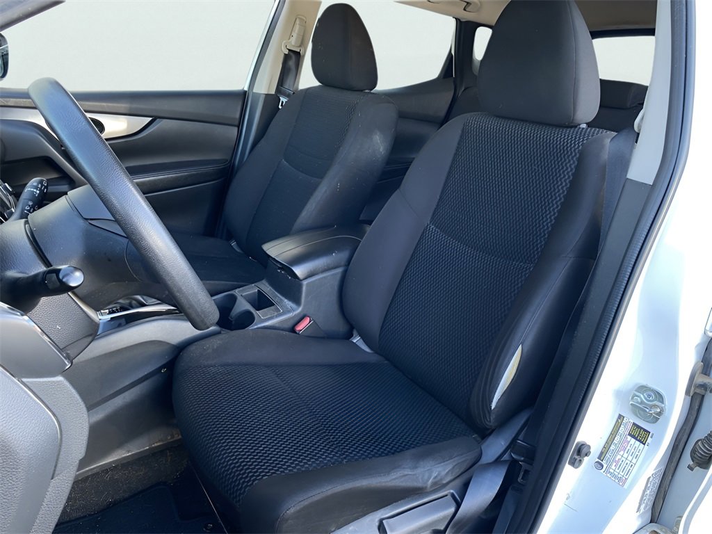 Used 2018 Nissan Rogue Sport S image 13