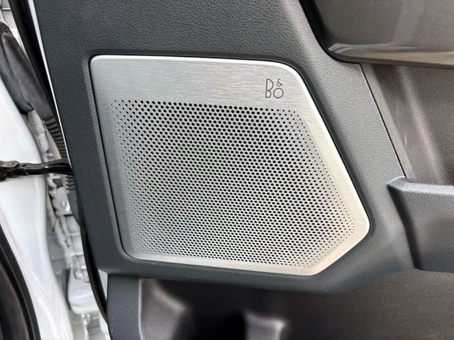 Used 2022 Ford F150 Lariat w/ Equipment Group 502A High image 19