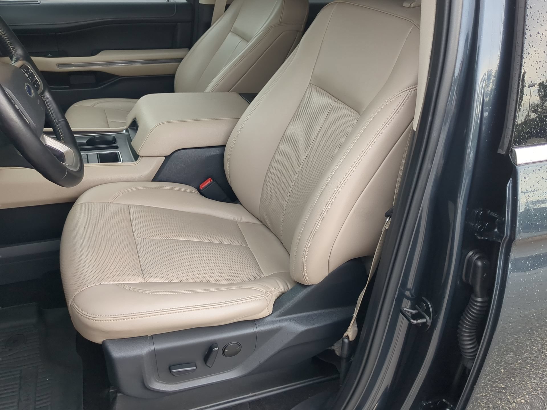 Certified 2023 Ford Expedition XLT RWD image 58