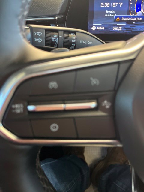 Used 2025 Chevrolet Suburban Premier AWD/4WD image 25