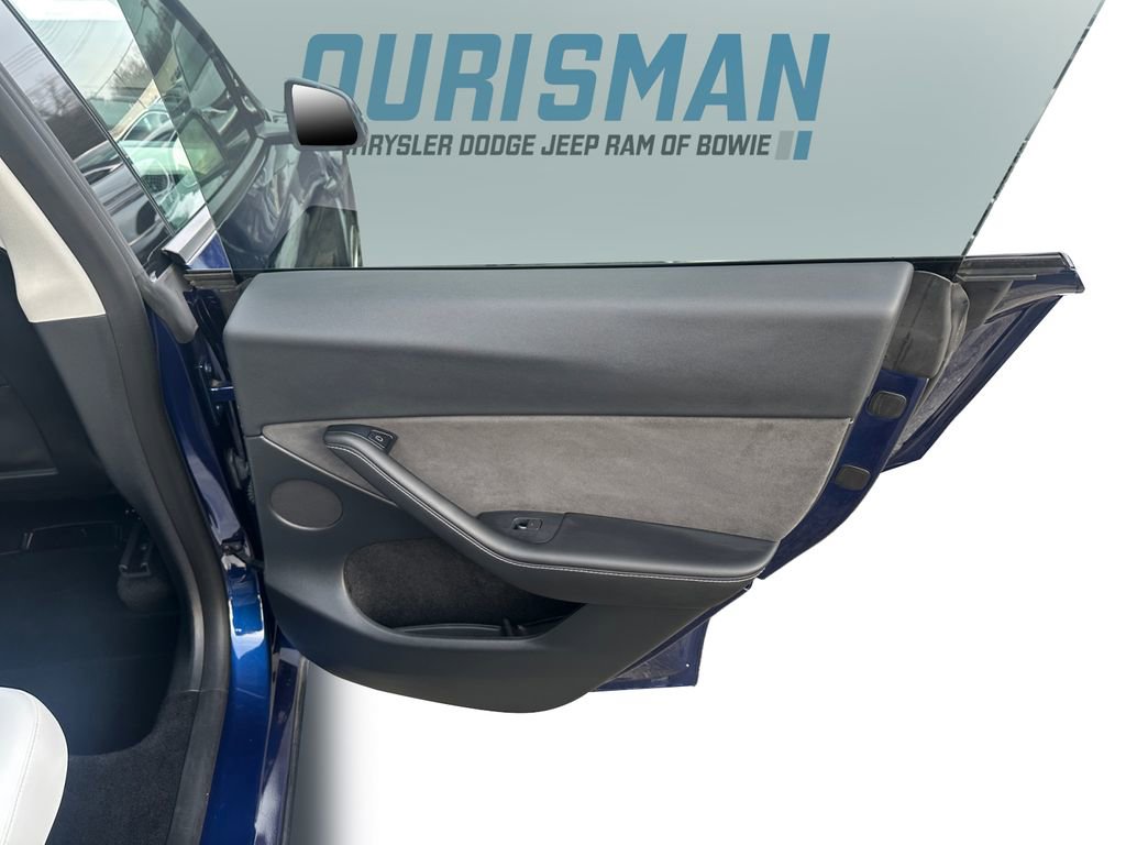 Used 2023 Tesla Model Y Long Range image 18