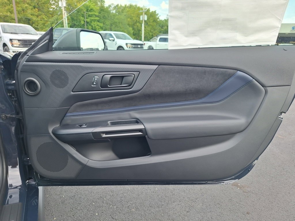 New 2025 Ford Mustang Dark Horse image 15