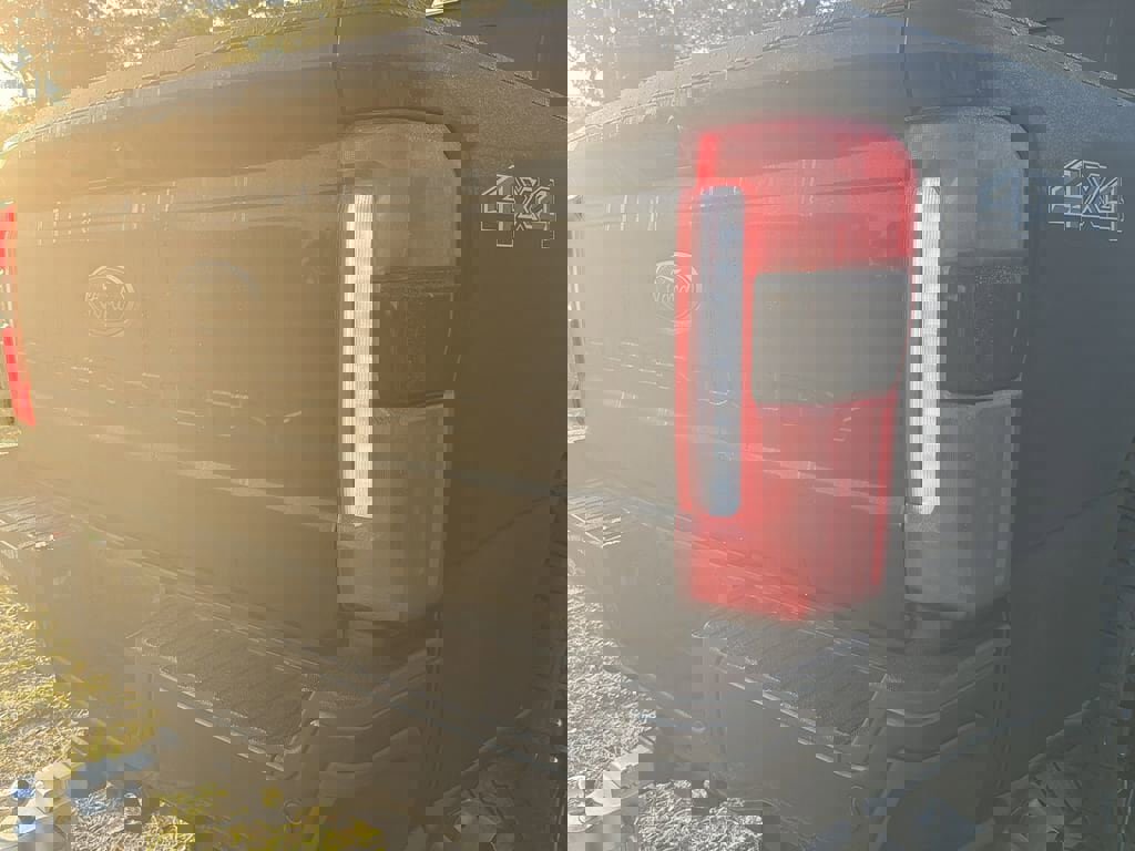 Used 2023 Ford F250 Lariat w/ Lariat Ultimate Package image 5