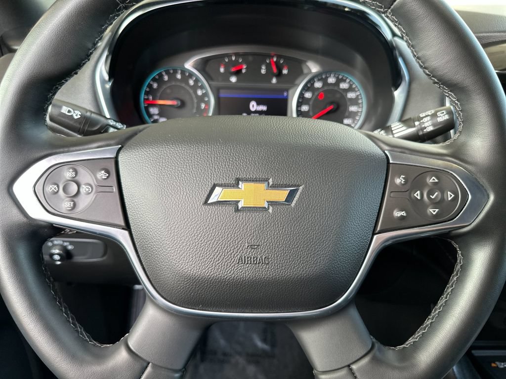 Used 2023 Chevrolet Traverse LT FWD image 23