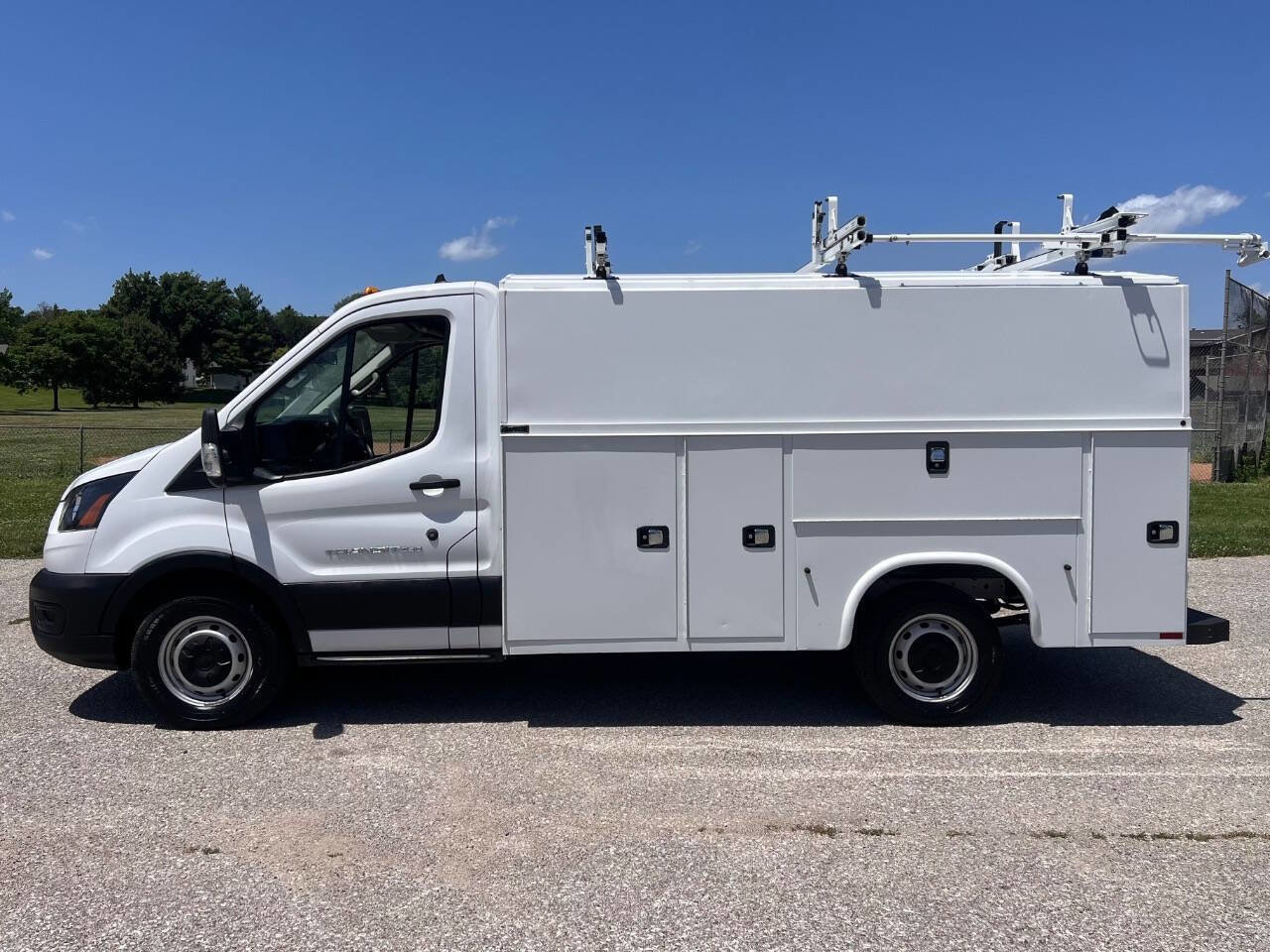 Used 2020 Ford Transit 250 XL RWD image 4