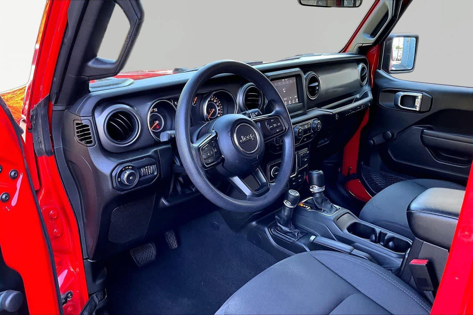 Used 2022 Jeep Wrangler Unlimited Sport AWD/4WD image 18