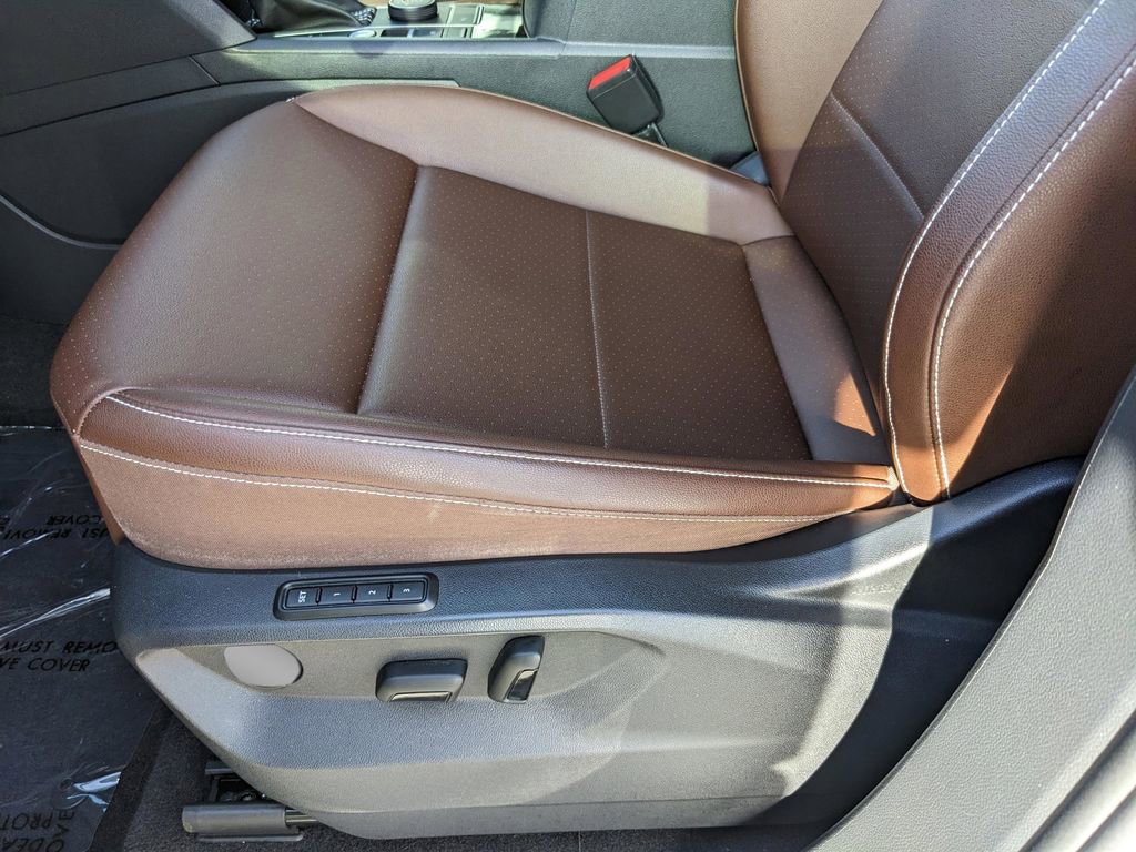 Certified 2023 Volkswagen Atlas SEL R-Line image 21