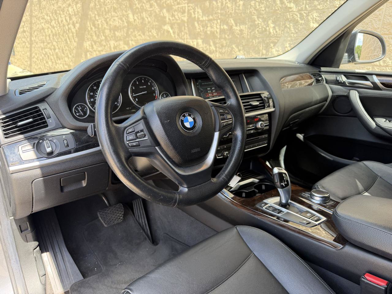 Used 2017 BMW X3 xDrive28i AWD/4WD image 4