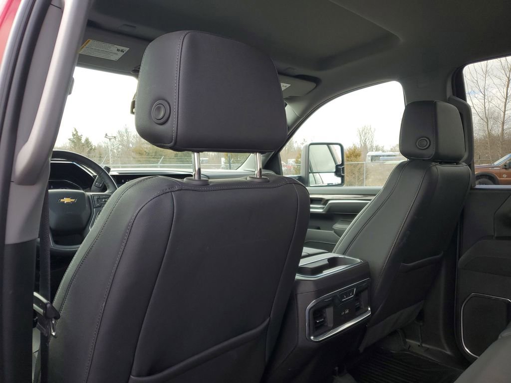 Used 2025 Chevrolet Silverado 2500 LTZ w/ LTZ Convenience Package image 30