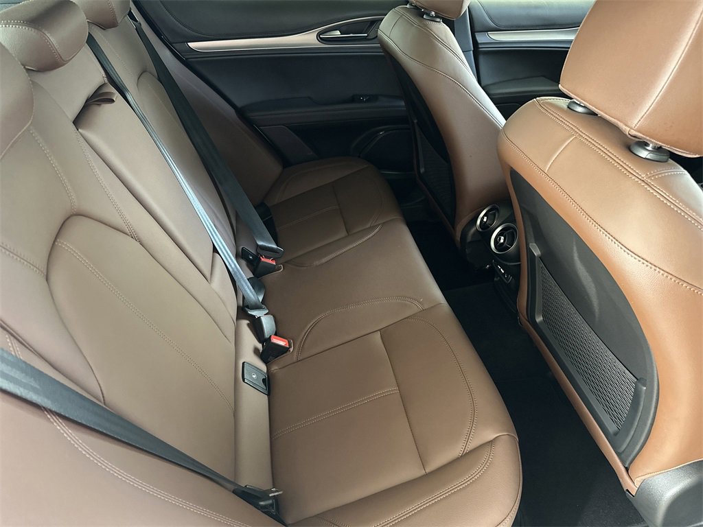 Used 2024 Alfa Romeo Stelvio Ti image 35