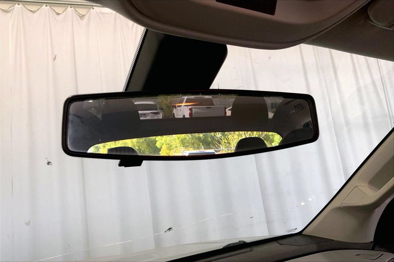 Used 2018 GMC Canyon 2WD Crew Cab w/ Convenience Package image 17