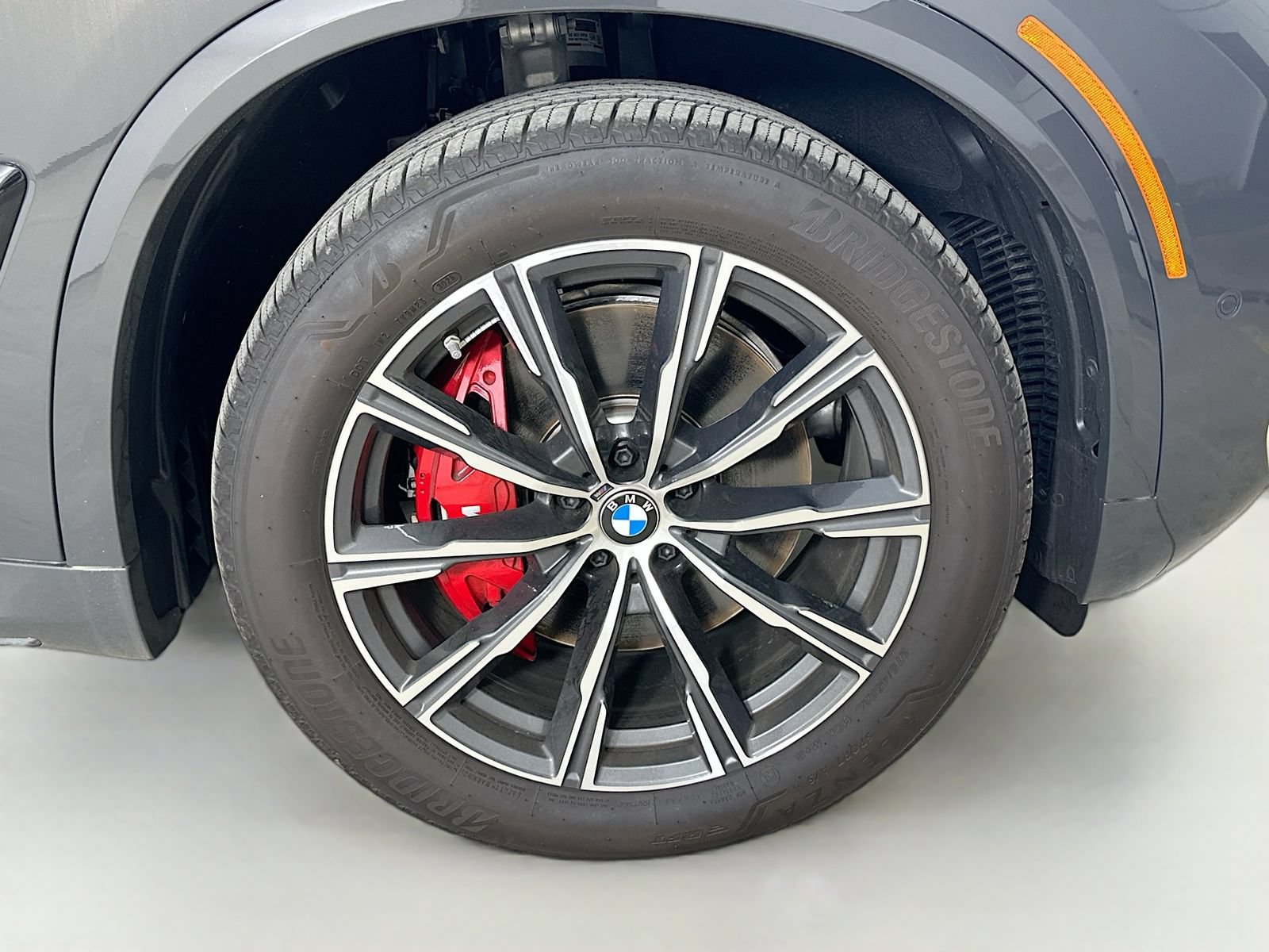 New 2026 BMW X5 xDrive40i w/ M Sport Package AWD/4WD image 10