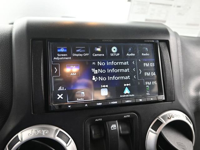 Used 2017 Jeep Wrangler Sahara w/ Connectivity Group image 30