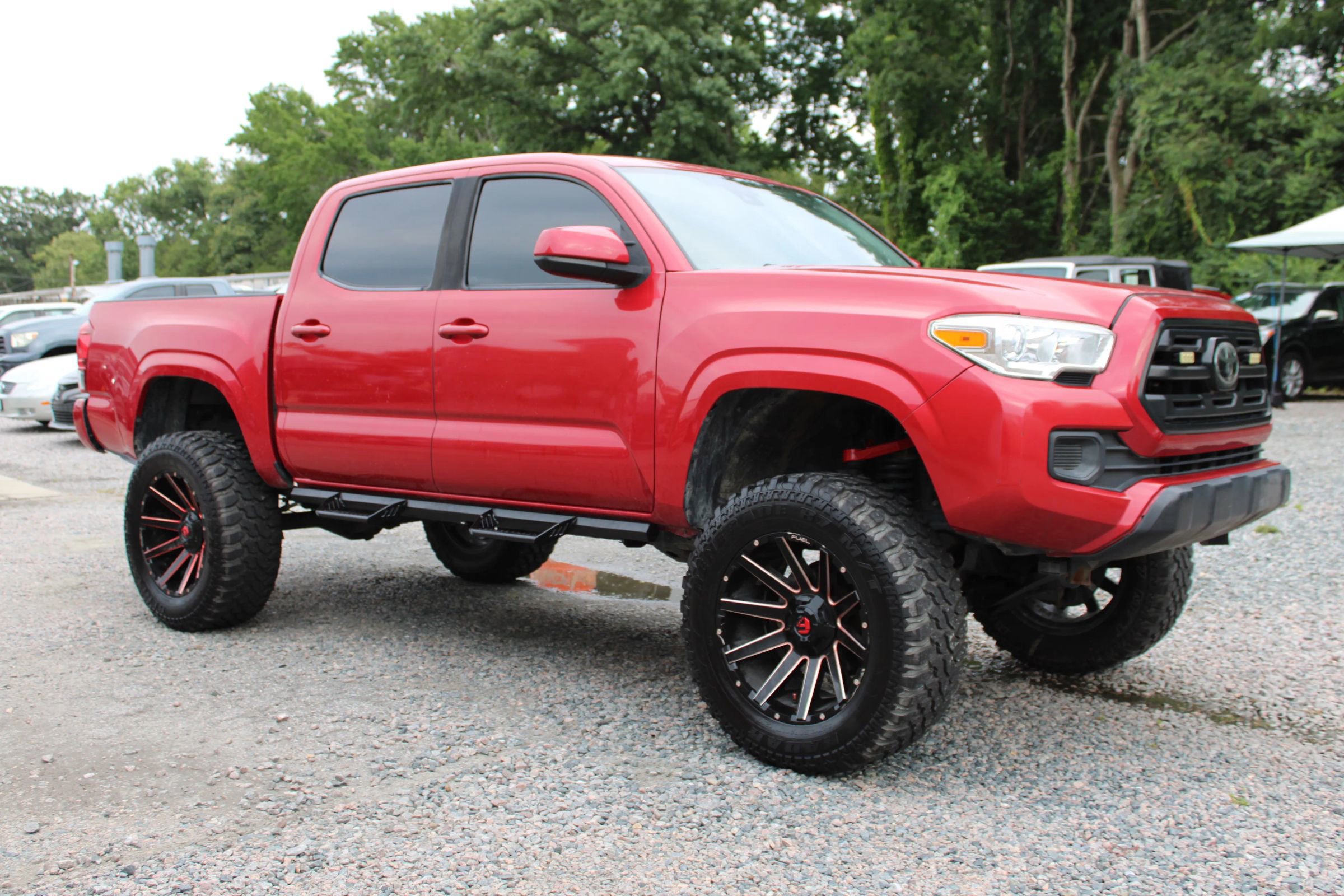 Used 2019 Toyota Tacoma SR image 10