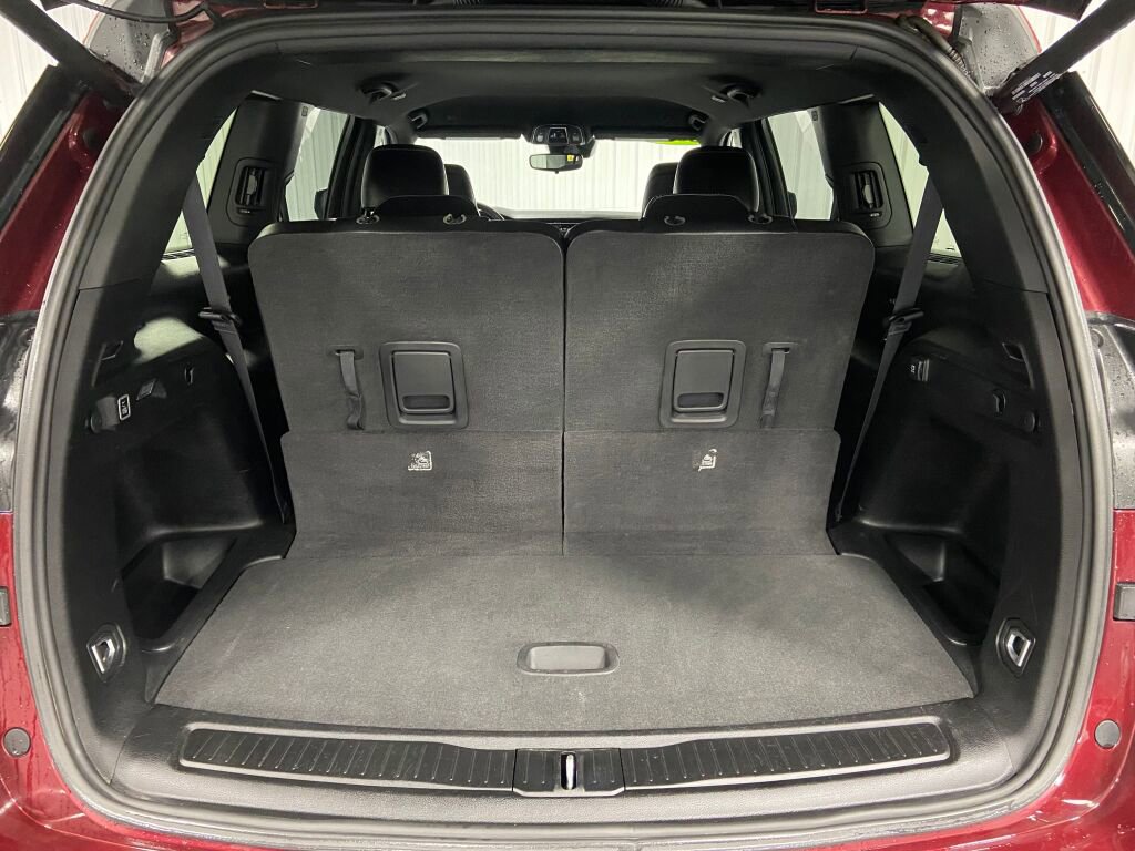 Used 2023 Jeep Grand Cherokee L Laredo image 12