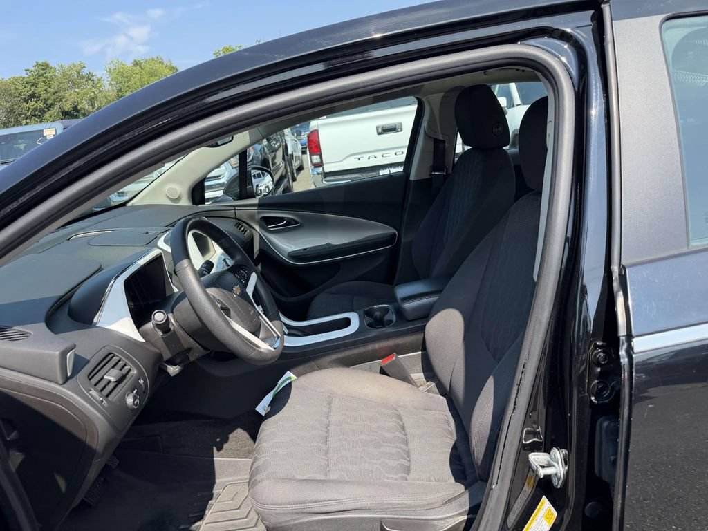 Used 2013 Chevrolet Volt FWD image 13